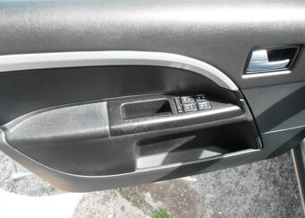 Ford Mondeo 1,8 92 kW Digiklima Serviska benzín - 15