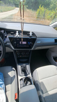 Predám VW Touran Comfortline 2.0 Tdi 110kW - 15