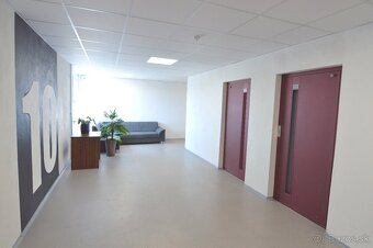 Na predaj 2-izbový byt vo výbornej lokalite - 15