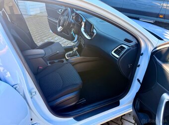 Kia Ceed 1.5T-GDI-118kW-AUTOMAT-ČR-DPH- - 15