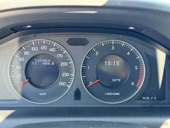 Volvo XC60 2.4D Momentum Geartronic - 15