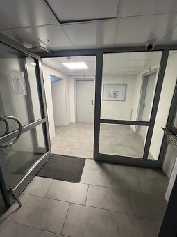 Novo zrekonštr. 2 izb. byt s loggiou, P.Horova - 15