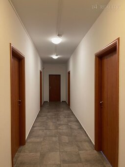 Lukratívne kancelárske priestory, 67 m2, klimatizácia, Trenč - 15