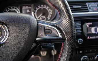 Škoda Octavia 3 Combi 2.0 TDI DPF RS - 15