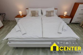 Nádherný dom /420 m²/ s bazénom a výhľadom na more, Dalmátsk - 15