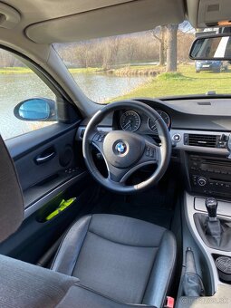 BMW E91 320d 120kw Manuál - 15