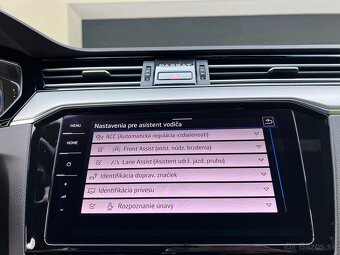 Volkswagen Passat Variant 2.0 TSI 140 kW R-Line DSG - 15