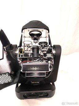 NOVINKA - LED hlava VADER BWS 250 - 15