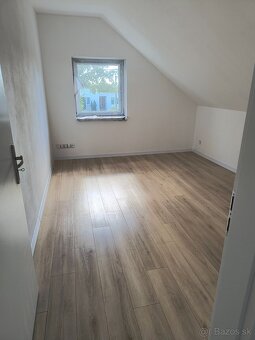 LUXUSNÝ 5 IZB. RD V SENCI V ŠTANDARDE - 15