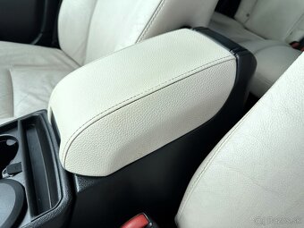 Volvo XC90 XC 90 D5 Momentum A/T - 15
