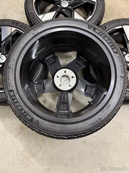 Zimná sada 5x108 R20 , 245/40/20 Volvo EX30 - 15