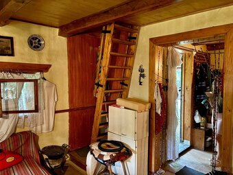 Na predaj murovaná chata v prírode s veľkým pozemkom (1647m2 - 15