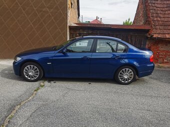 Predám BMW 318i e90, 1995cm3, 95kw benzin, modrá metalíza, n - 15
