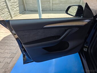 💥💣🚀TESLA MODEL Y FACELIFT BLACK LONG RANGE,DUAL MOTOR 4×4 - 15