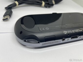 PS Vita Wi-Fi (PCH-1004) OLED - 15