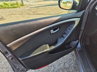 Hyundai i30 cw - 15