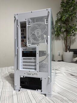 Herný PC Ryzen 5 5600, RX 6600 XT, 32gb RAM, 1TB SSD - 15