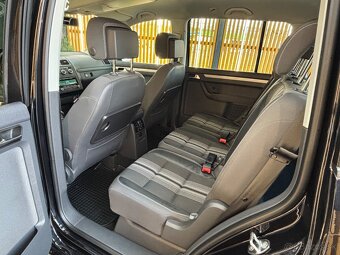 Volkswagen Touran 2.0 TDI MATCH - 15
