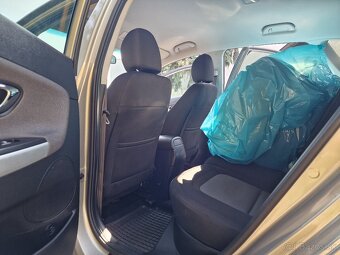 KIA Ceed 1.6 GDi EX/Gold 135k M6 (benzín) kup.SR - 15