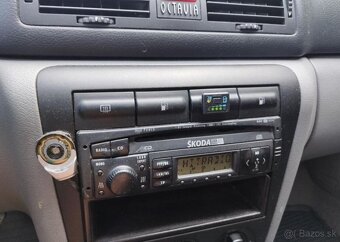 Škoda Octavia 1,6 i LPG benzín manuál 74 kw - 15
