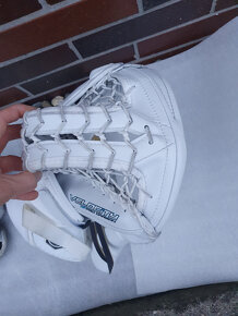VAUGHN Velocity V9 Carbon Pro lapacka vyrazacka. Betony VE8 - 15