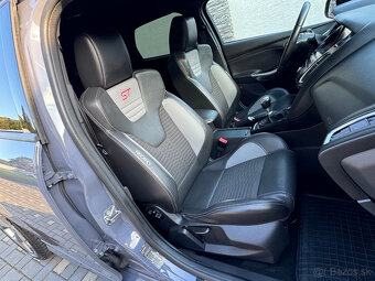 Ford Focus Kombi 2.0 ST Edition Swiss 250PS - 15