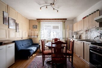 REZERVOVANÝ: Rodinný dom na rekonštrukciu, 147 m2, Beňuš, ok - 15
