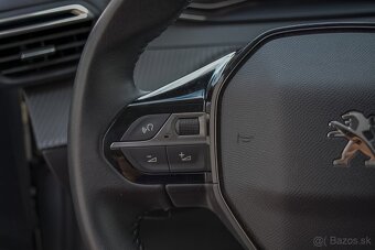 Peugeot 208 1.2 PureTech 55 kW 2023  38 500 km - 15