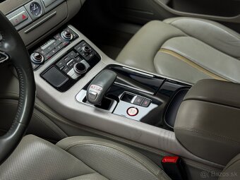 Audi S8 PLUS Quattro - 15