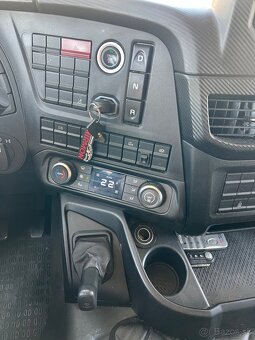 Náves KRONE 1.nápr. + Iveco S-Way Ťahač - 15