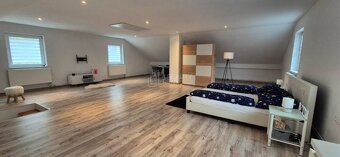 Predaj: Pekný rodinný dom s veľkým pozemkom Hlboké nad Váhom - 15