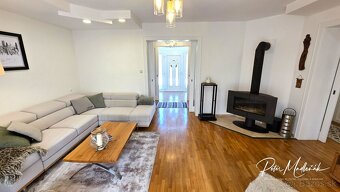 Na predaj moderný zariadený bungalov s bazénom v obci Komjat - 15