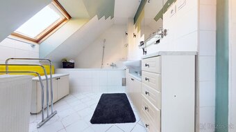 3 izb. PODKROVNÝ BYT PRI HRADE - Tvarožkova ul.- Staré Mesto - 15