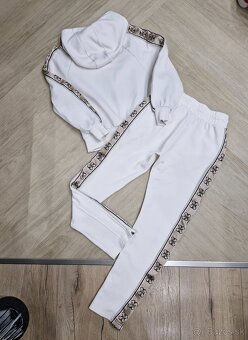 NOVA Guess biela smotanova teplakova suprava - 15