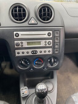 Ford Fiesta 1.3 51kw benzín - 15