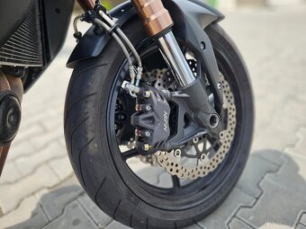 Kawasaki Z750 R - 15
