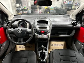 TOYOTA AYGO, 1.0 i, 50KW/68PS, 2011, 93 000 KM - 15