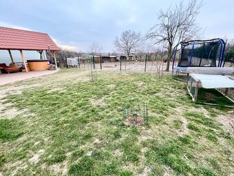 Na predaj 4izbový RD s podkrovím Partizánske, pozemok 1009m² - 15