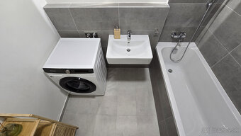 PRENÁJOM – 3 izbový byt – 84,22m2 s BALKÓNOM – SLNEČNICE POP - 15