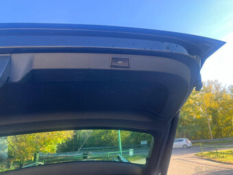 Škoda Karoq Alcantara 85kw polokoža plna vybava - 15