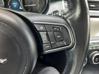 Jaguar E-Pace S AWD 2.0 D 110kW / 150 PS AT/9 4x4 - 15