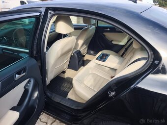 VW Jetta 1.6TDI DSG - 15