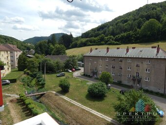 SPEKTRUM REALITY- Na Predaj 3-izbový  byt, 63 m2 s balkónom, - 15