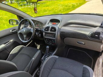 Peugeot 206 1.6 Benzín,  Automat , 117 000km , Nová STK - 15
