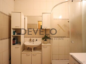 EXKLUZÍVNE Na predaj kompletne zariadený 4 - izbový byt v - 15