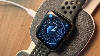 iPhone 14 Pro Max 256GB + Apple Watch 9 + Apple Watch 4 - 15