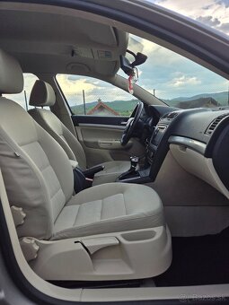 Škoda Octavia 1.6TDI DSG - 15