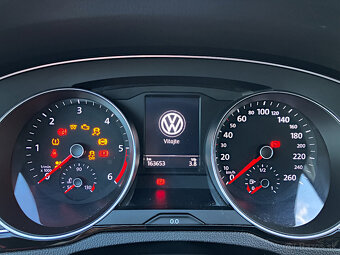 Volkswagen Passat Variant 2.0 TDI EVO Business DSG - 15