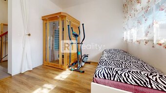 Pekný, zariadený 5 izb. rodinný dom v luxusnej radovej zásta - 15