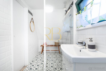 NA PREDAJ _Dizajnová chata_komplet_rekonšt._ Rakaca - 15